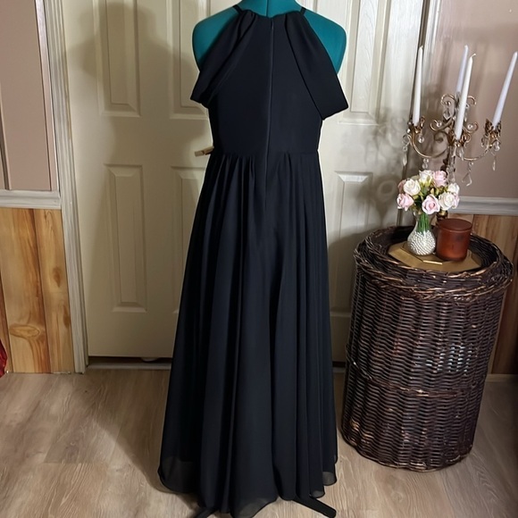 This Beautiful  Long, Black, Spaghetti Strap Ruching shoulders gown(155) - Picture 4 of 8